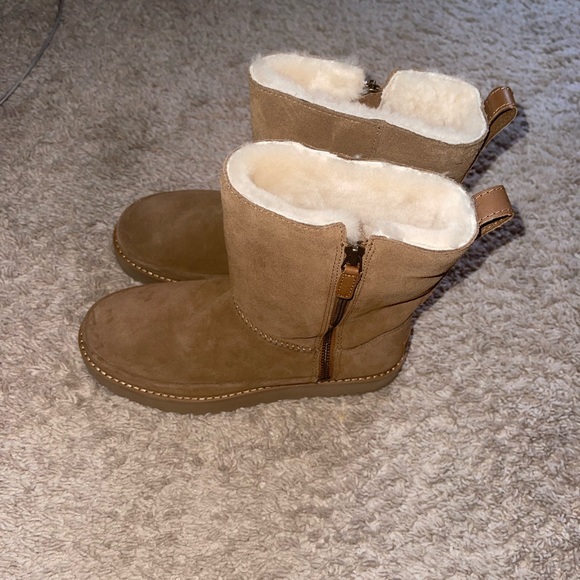 CLASSIC ZIP SHORT - Picture 3 of 5